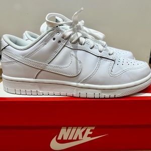 Nike Dunk Low Triple White